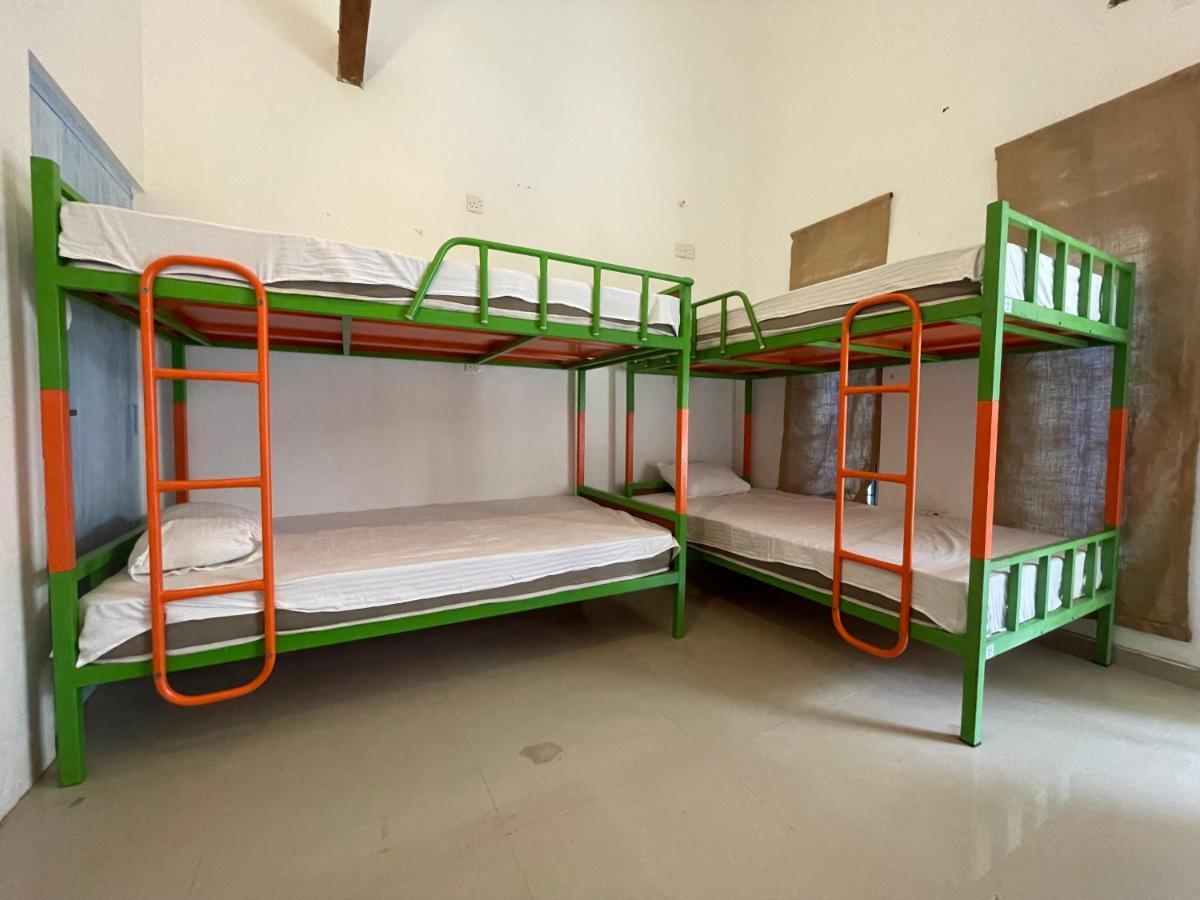 Bunk 15 Hiriketiya Albergue Dikwella Sur Exterior foto