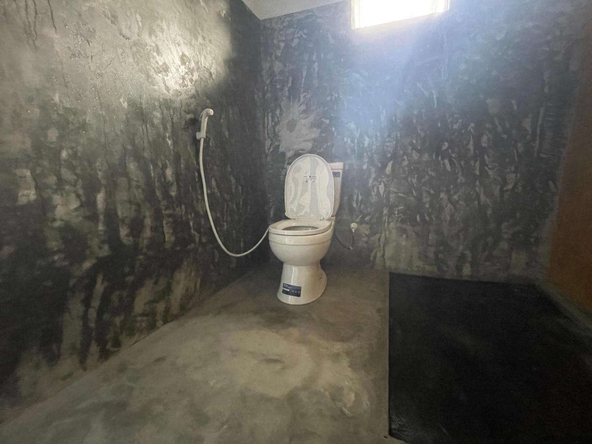Bunk 15 Hiriketiya Albergue Dikwella Sur Exterior foto