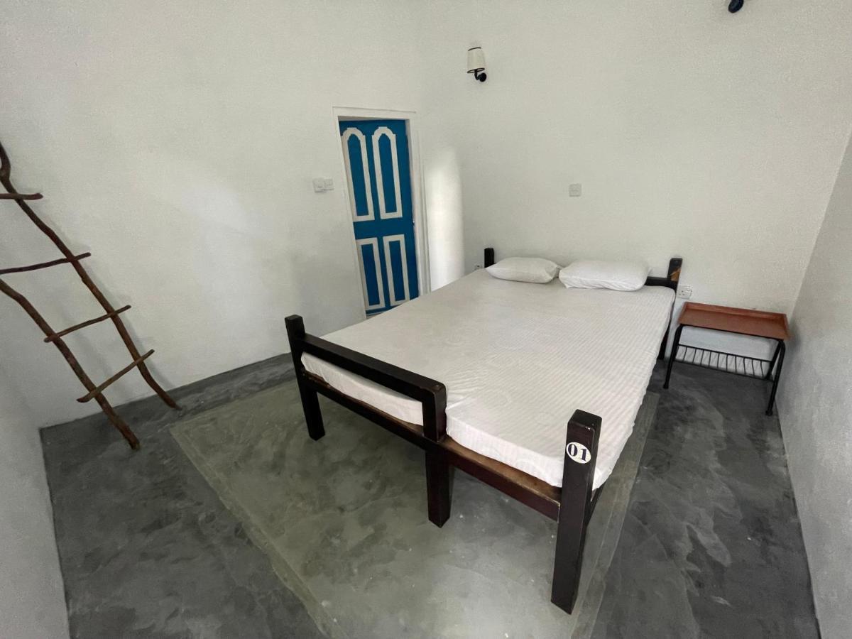 Bunk 15 Hiriketiya Albergue Dikwella Sur Exterior foto