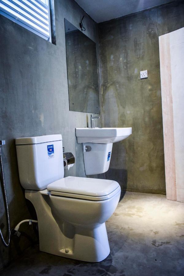 Bunk 15 Hiriketiya Albergue Dikwella Sur Exterior foto