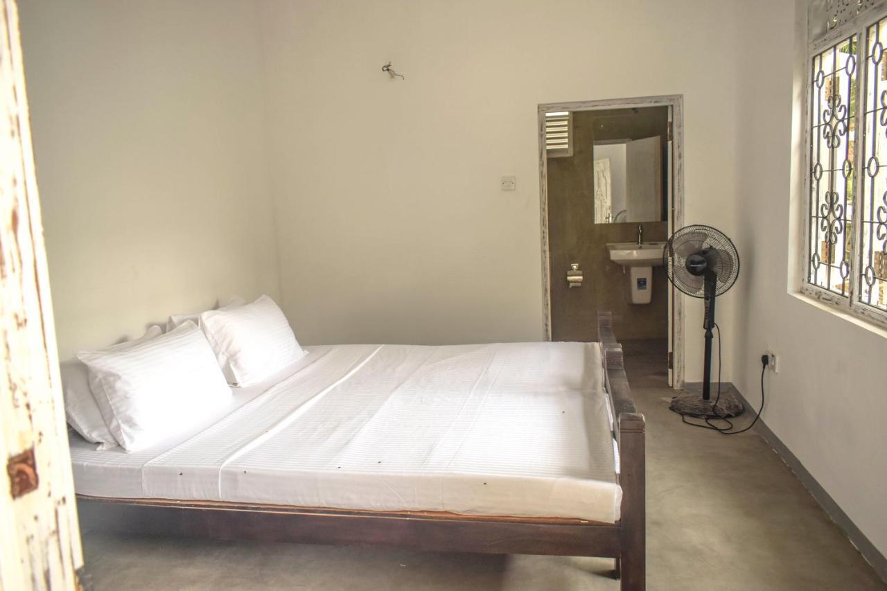 Bunk 15 Hiriketiya Albergue Dikwella Sur Exterior foto