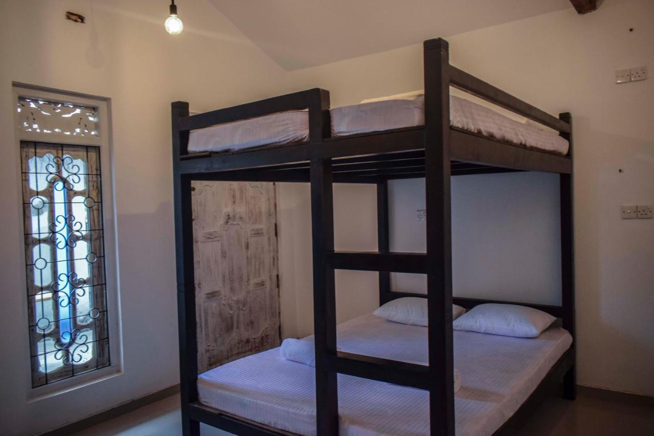 Bunk 15 Hiriketiya Albergue Dikwella Sur Exterior foto